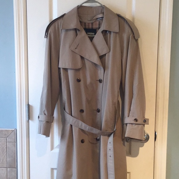 Jackets & Blazers - London Fog vintage trench coat sz 6, zip out liner